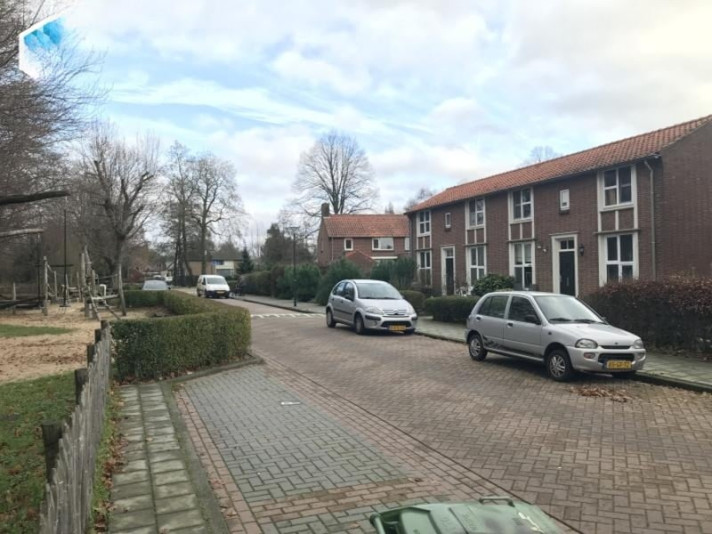 Bekijk foto 1/9 van house in Waalwijk