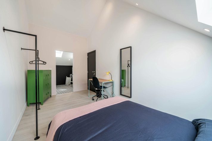 Sieh dir Foto 1/13 des room in Roux an