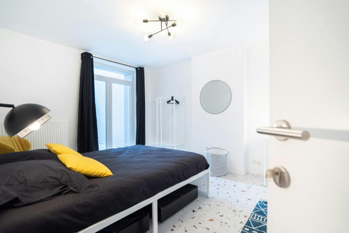 Bekijk foto 1 van 13 van het room in Etterbeek
