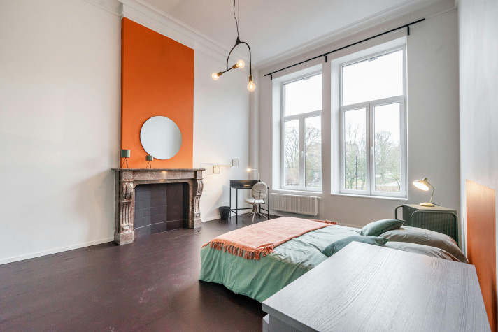 Bekijk foto 1 van 15 van het room in Charleroi