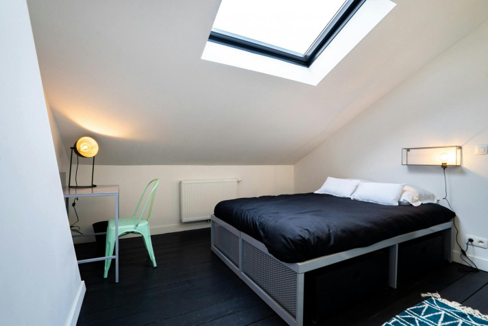 Bekijk foto 1 van 14 van het room in Charleroi
