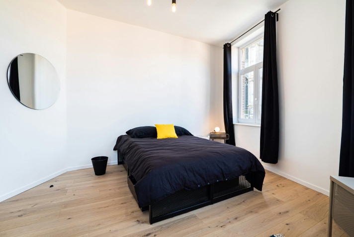 Bekijk foto 1 van 16 van het room in Mons