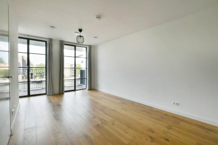 Bekijk foto 1/21 van apartment in Amsterdam