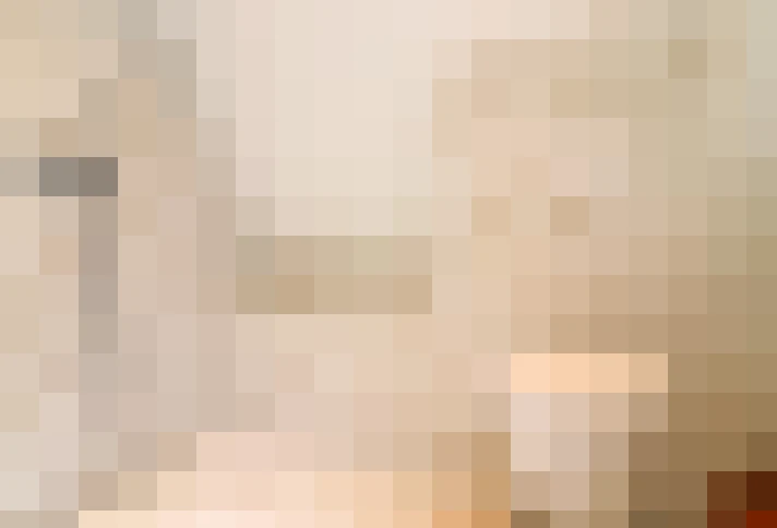 Image 100