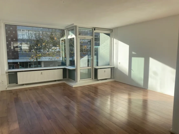 View photo 1/10 of apartment in Rotterdam