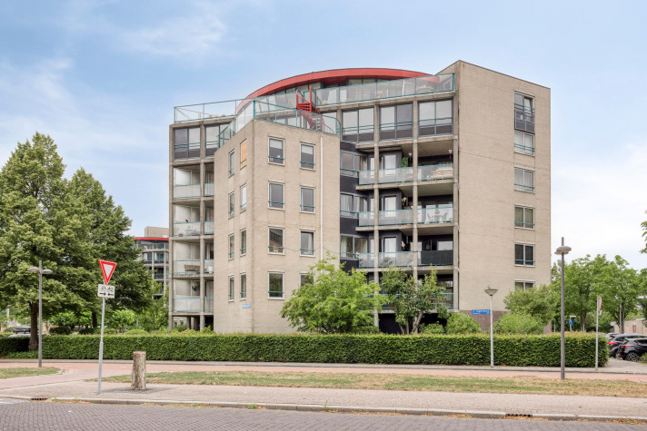 View photo 1/18 of apartment in Almere
