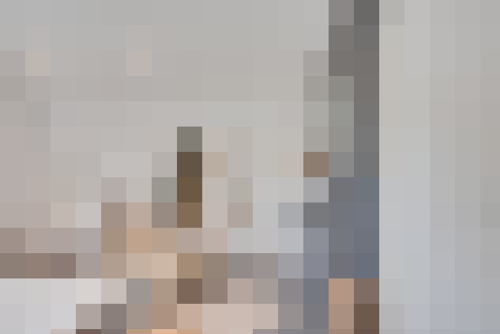 Image 100