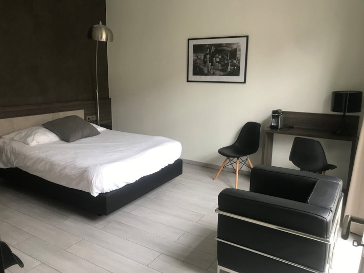 Bekijk foto 1 van 10 van het room in Etterbeek