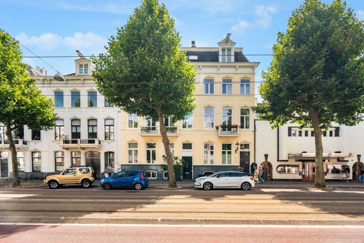 Bekijk foto 1/44 van apartment in Amsterdam