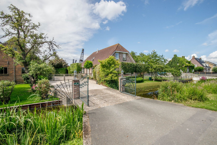 View photo 1/66 of house in Zuidplas