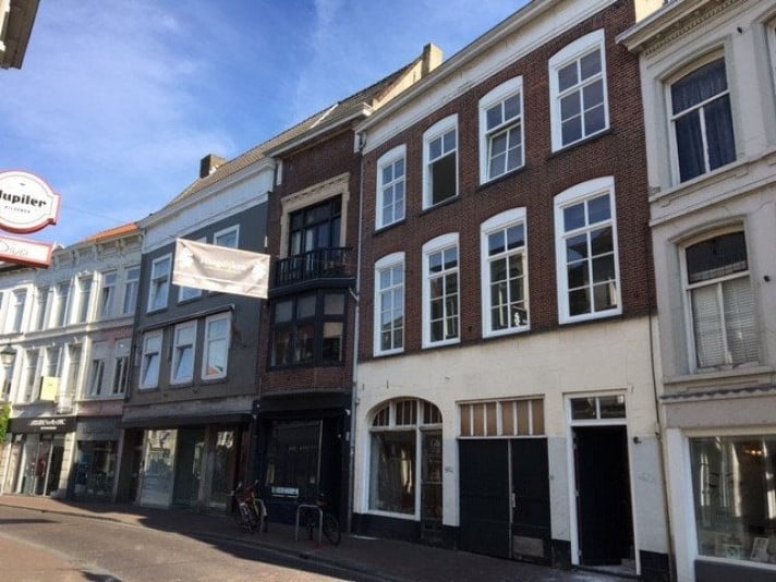 Bekijk foto 1/5 van studio in Breda