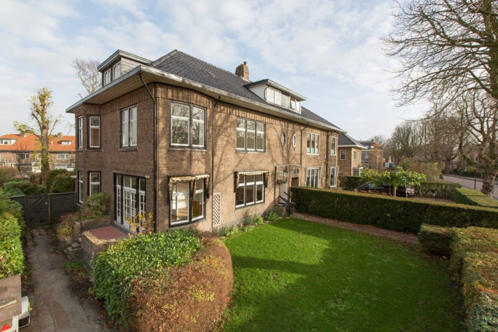 Bekijk foto 1/49 van house in Súdwest-Fryslân