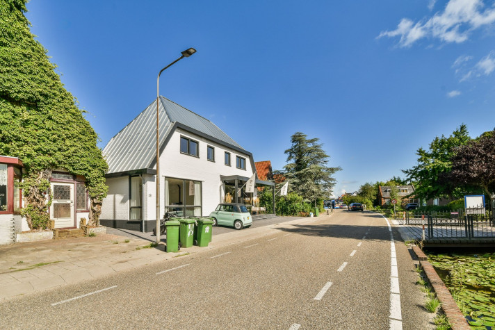 Bekijk foto 1/34 van house in Landsmeer