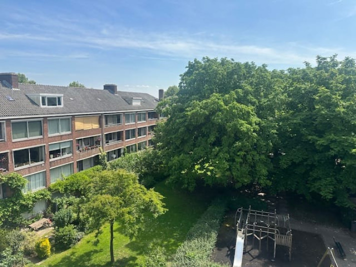 View photo 1/30 of apartment in Amsterdam
