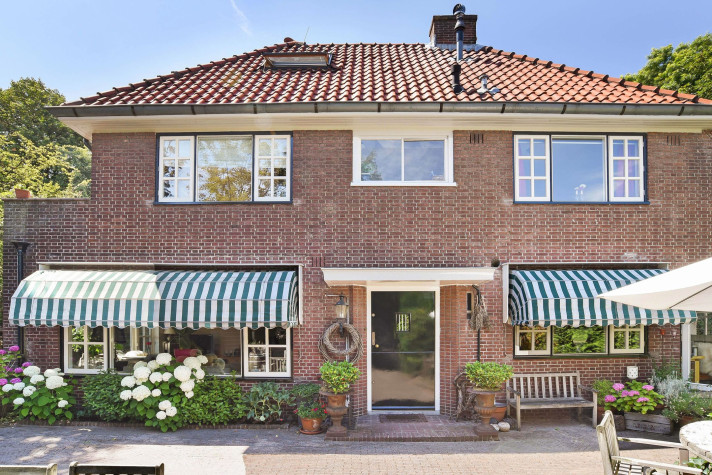 Bekijk foto 1/40 van house in Bloemendaal