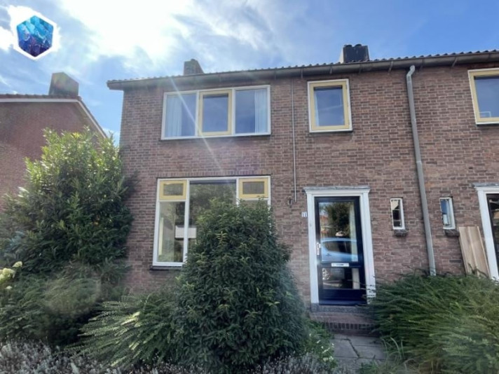 Bekijk foto 1/9 van house in Alphen aan den Rijn