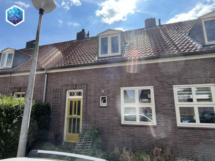 Bekijk foto 1/9 van house in Alphen aan den Rijn