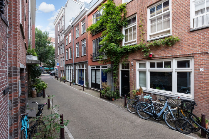 View photo 1/35 of apartment in Amsterdam