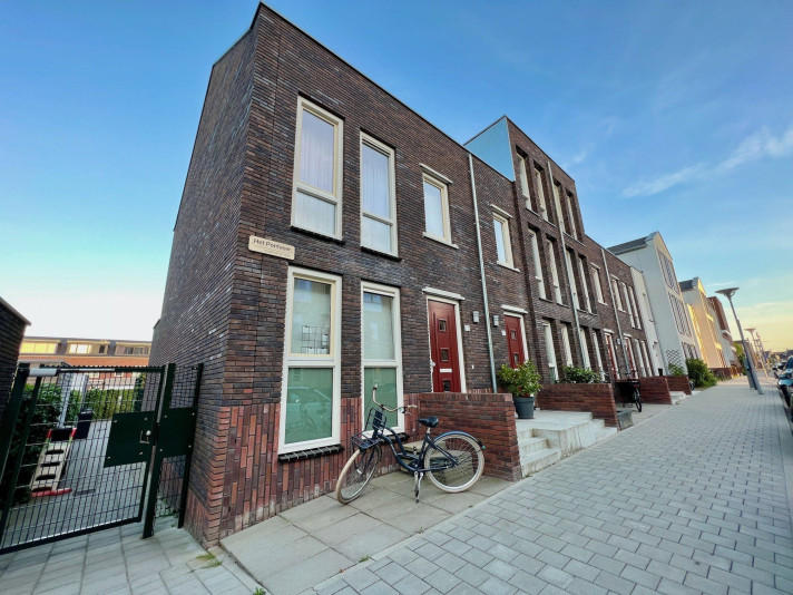 Bekijk foto 1/18 van house in Diemen