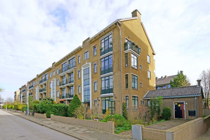 Bekijk foto 1/20 van apartment in 's-Gravenhage