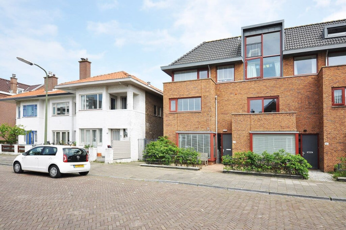 View photo 1/53 of house in 's-Gravenhage