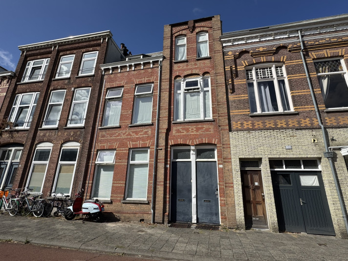View photo 1/8 of studio in Breda