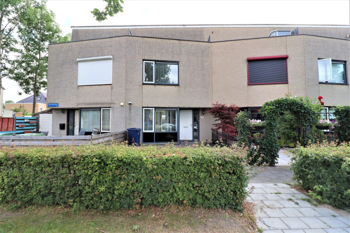 Bekijk foto 1/24 van house in Almere