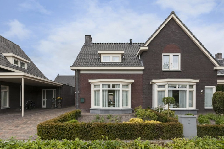 View photo 1/19 of house in Hoogeloon