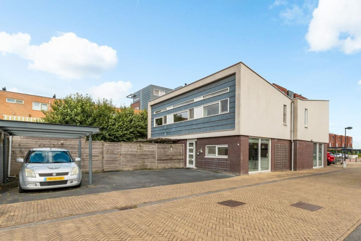 Bekijk foto 1/30 van house in Lelystad
