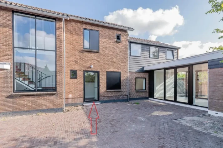 Bekijk foto 1/21 van house in Weesp