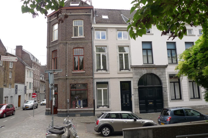 View photo 1/19 of house in Maastricht