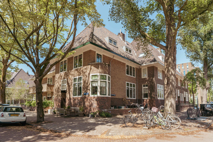 View photo 1/36 of house in Amsterdam
