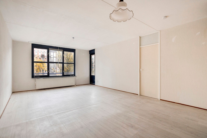 View photo 1/30 of apartment in Amsterdam