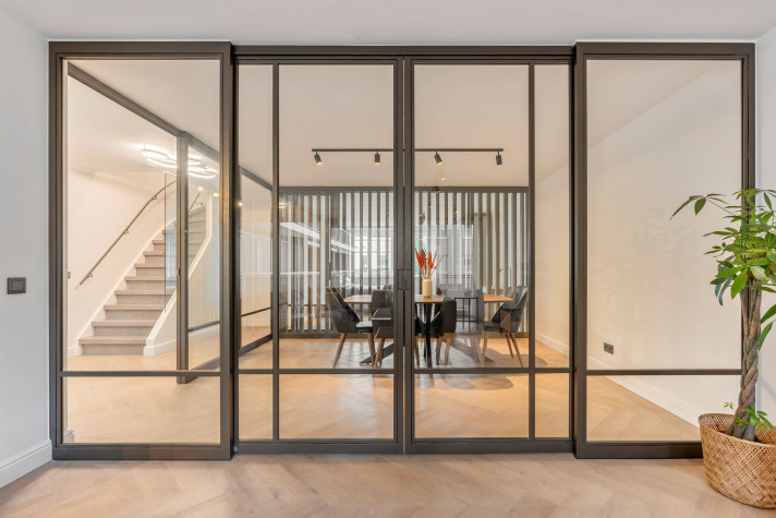 View photo 1/35 of apartment in Amsterdam