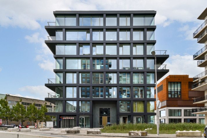 Bekijk foto 1/32 van apartment in Amsterdam