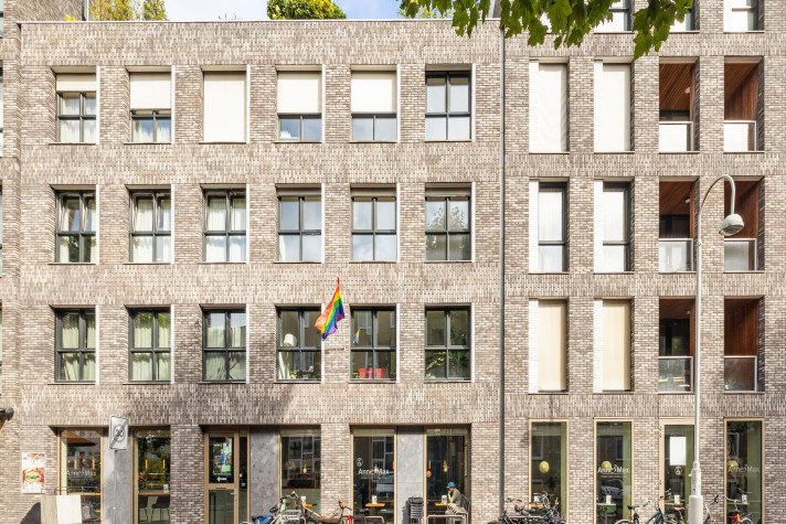 View photo 1/24 of apartment in Amsterdam