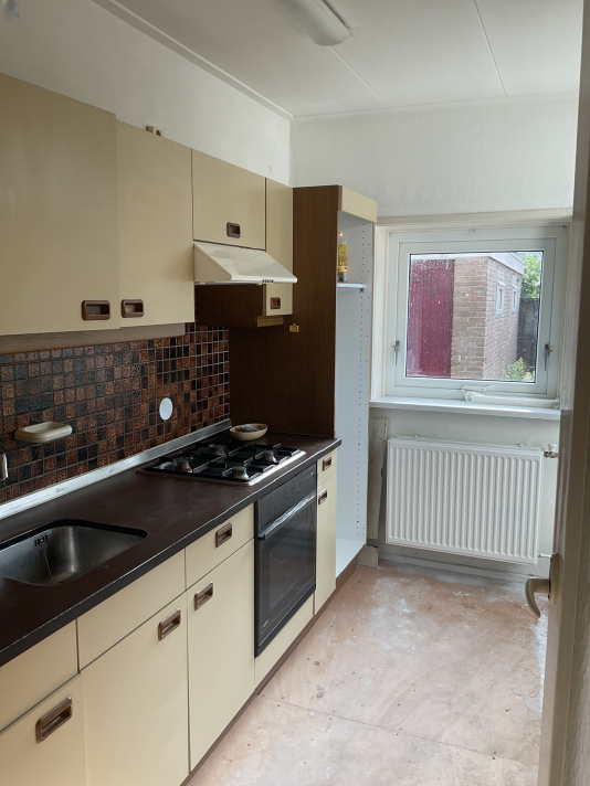 Bekijk foto 1/2 van house in Assen