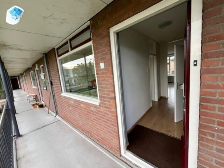 Bekijk foto 1/8 van house in Alphen aan den Rijn