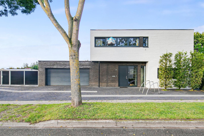 Bekijk foto 1/66 van house in Maastricht