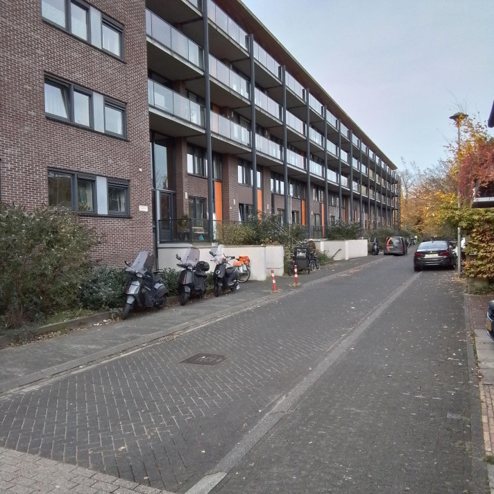 Bekijk foto 1/24 van apartment in Amsterdam