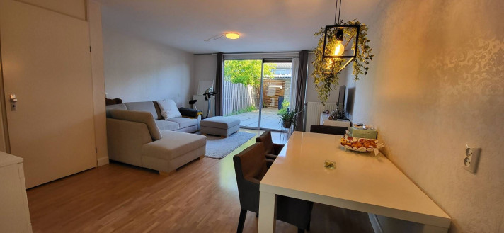 Bekijk foto 1/17 van house in Almere