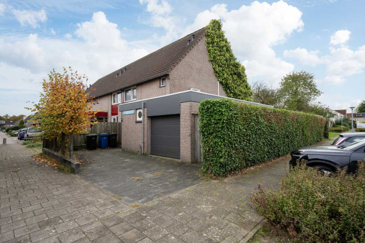 Woonhuis aan de Borstelgrasstraat in Almere