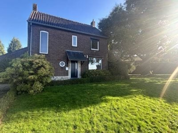 Bekijk foto 1/12 van house in Moorveld