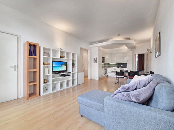 View photo 1/21 of apartment in Amsterdam