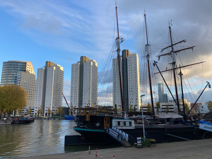 Bekijk foto 1/26 van apartment in Rotterdam