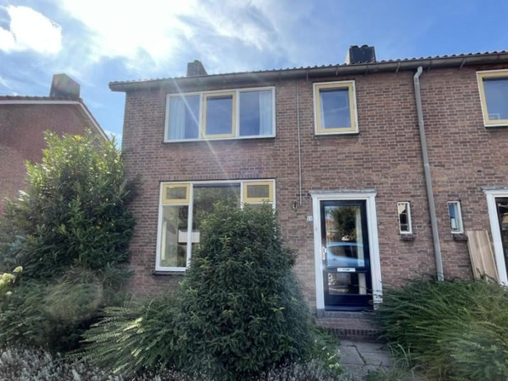 Bekijk foto 1/9 van house in Alphen aan den Rijn
