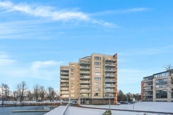 View photo 1/25 of apartment in Amsterdam