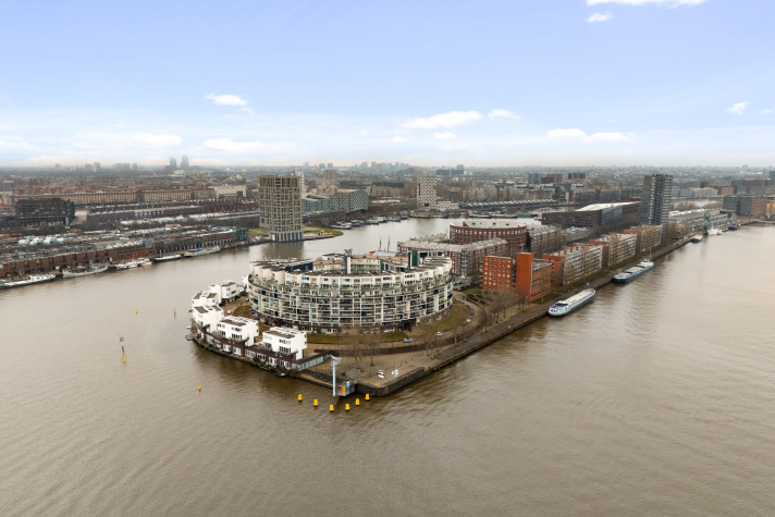 View photo 1/32 of apartment in Amsterdam