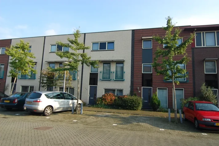 View photo 1/8 of house in Haarlemmermeer