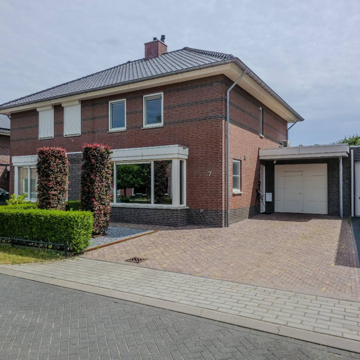 Bekijk foto 1/5 van house in Roermond